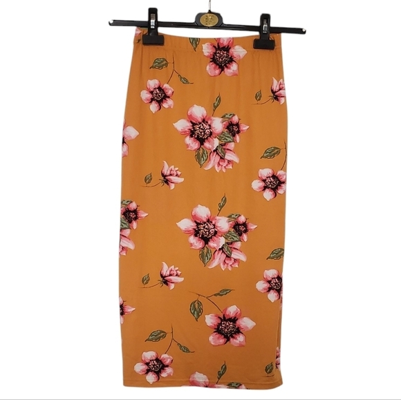 Full Circle Trends Dresses & Skirts - Full Circle Trends Womens Jersey Floral Print Skirt Knee Length Size Med Yellow